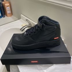 Nike Supreme Black Mid Size 9.5