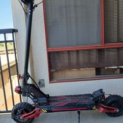 Tuzi Wuhz Electric Scooter 