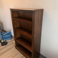 “Solid Wood Bookcase / Bookshelf – Classic Style”
