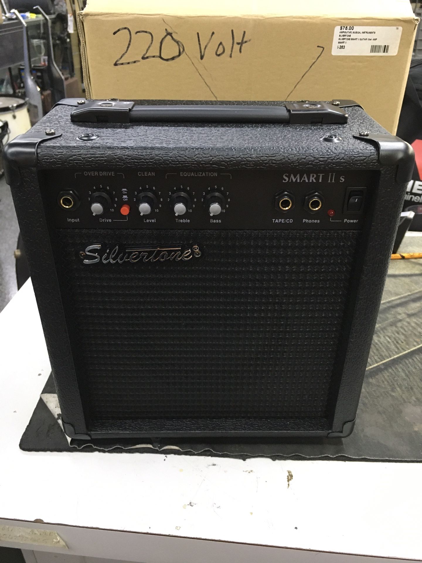 Silvertone Smart II Guitar Amp