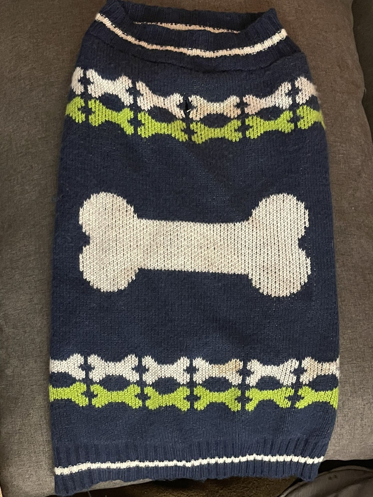 M/L Dog Sweater