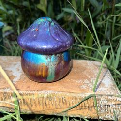  Tie-Dye Mushroom Holder