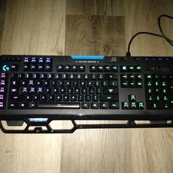G910 Logitech Gaming Keyboard