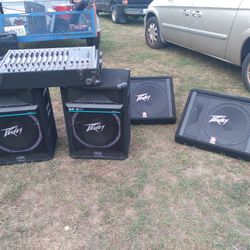 4 Peavey Speakers With EV Stereo Mixer