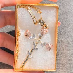 Gold Plated Chain And Pendant 