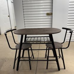 Table With Chairs 