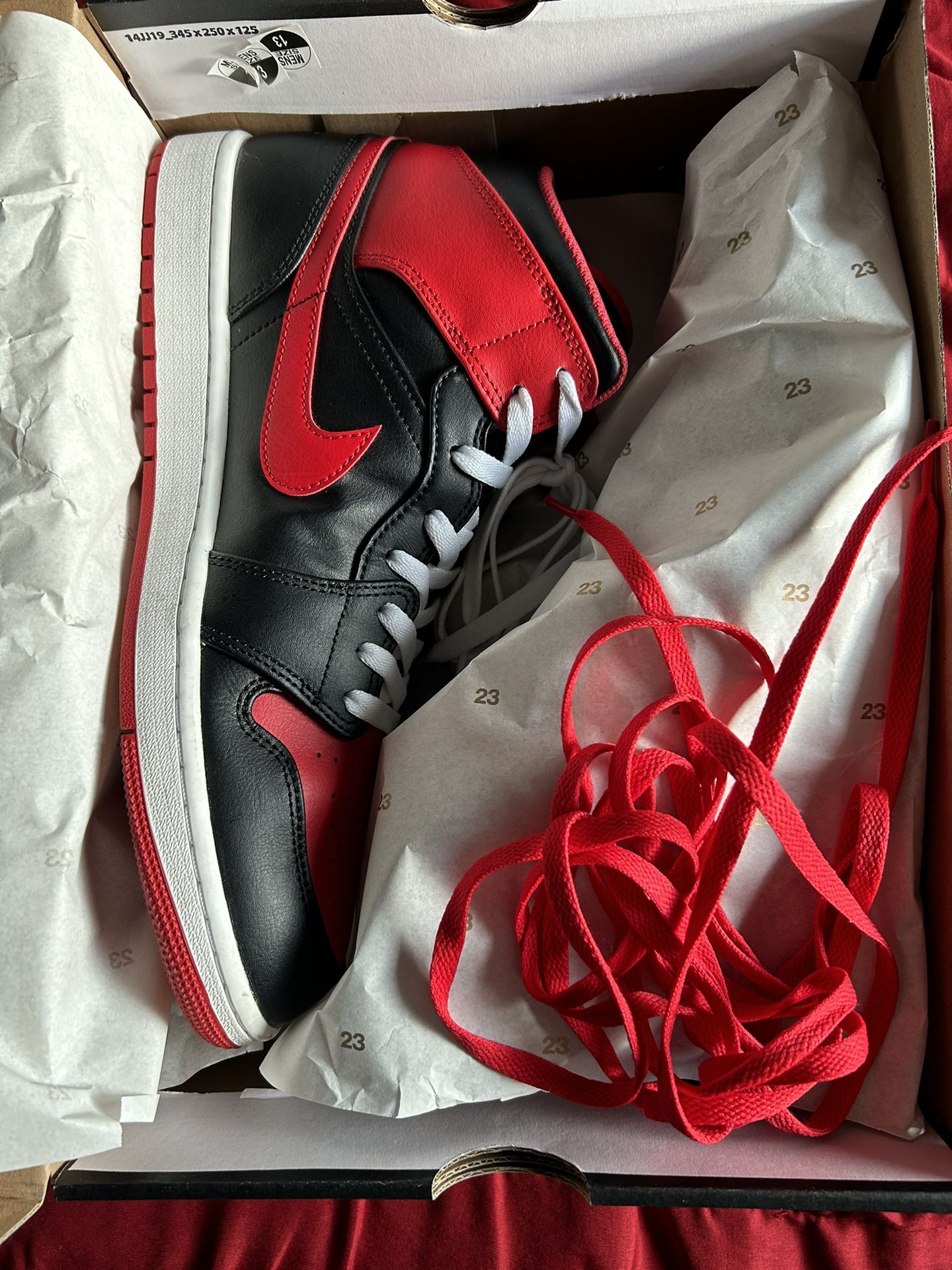 Jordan 1 Mid Bred Size 13