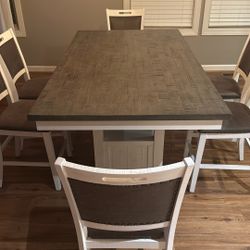 High End 6 Seater Kitchen Table With Matching Chairs