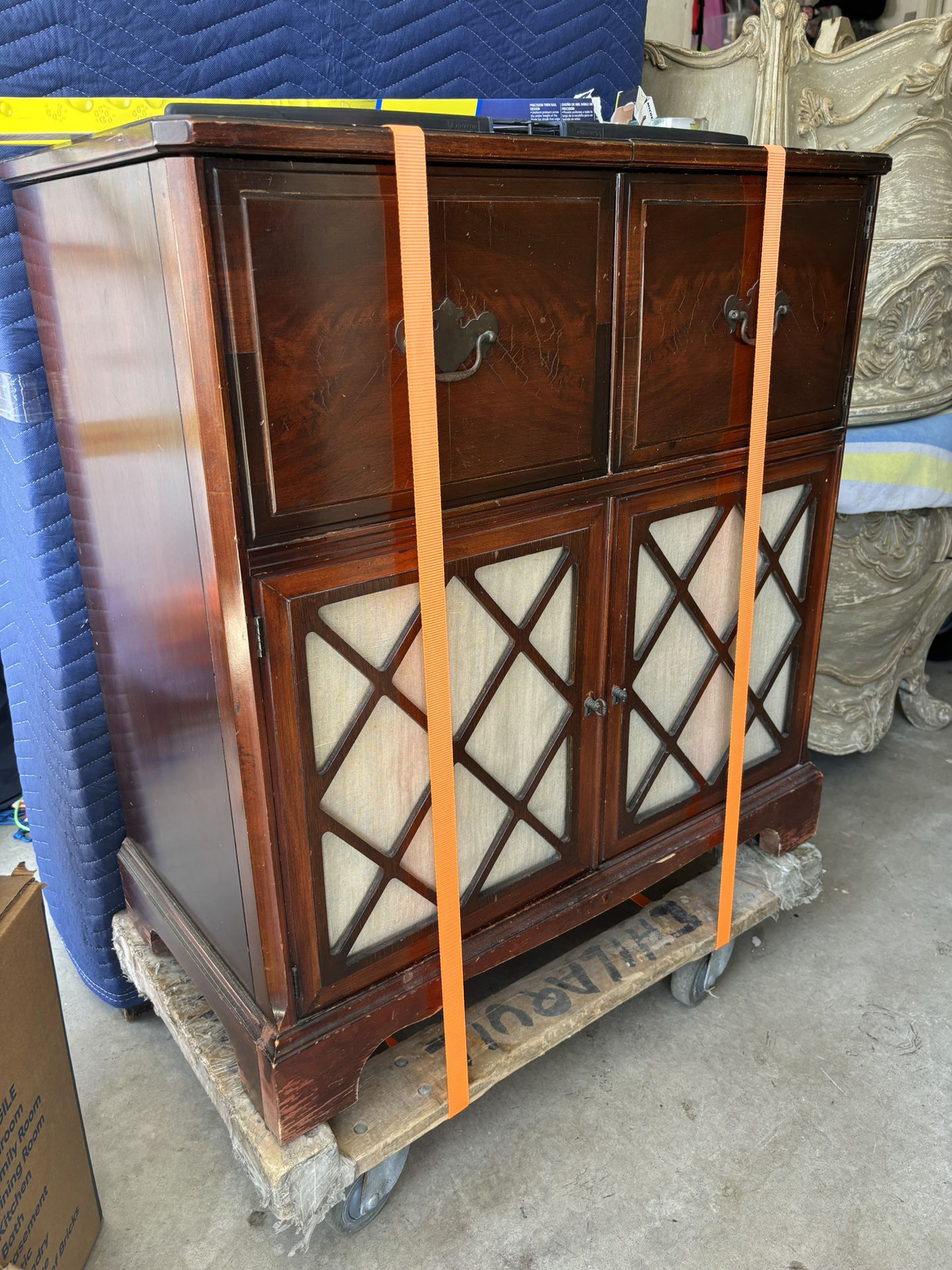 Record Player Cabinet ( No Electronics Inside)