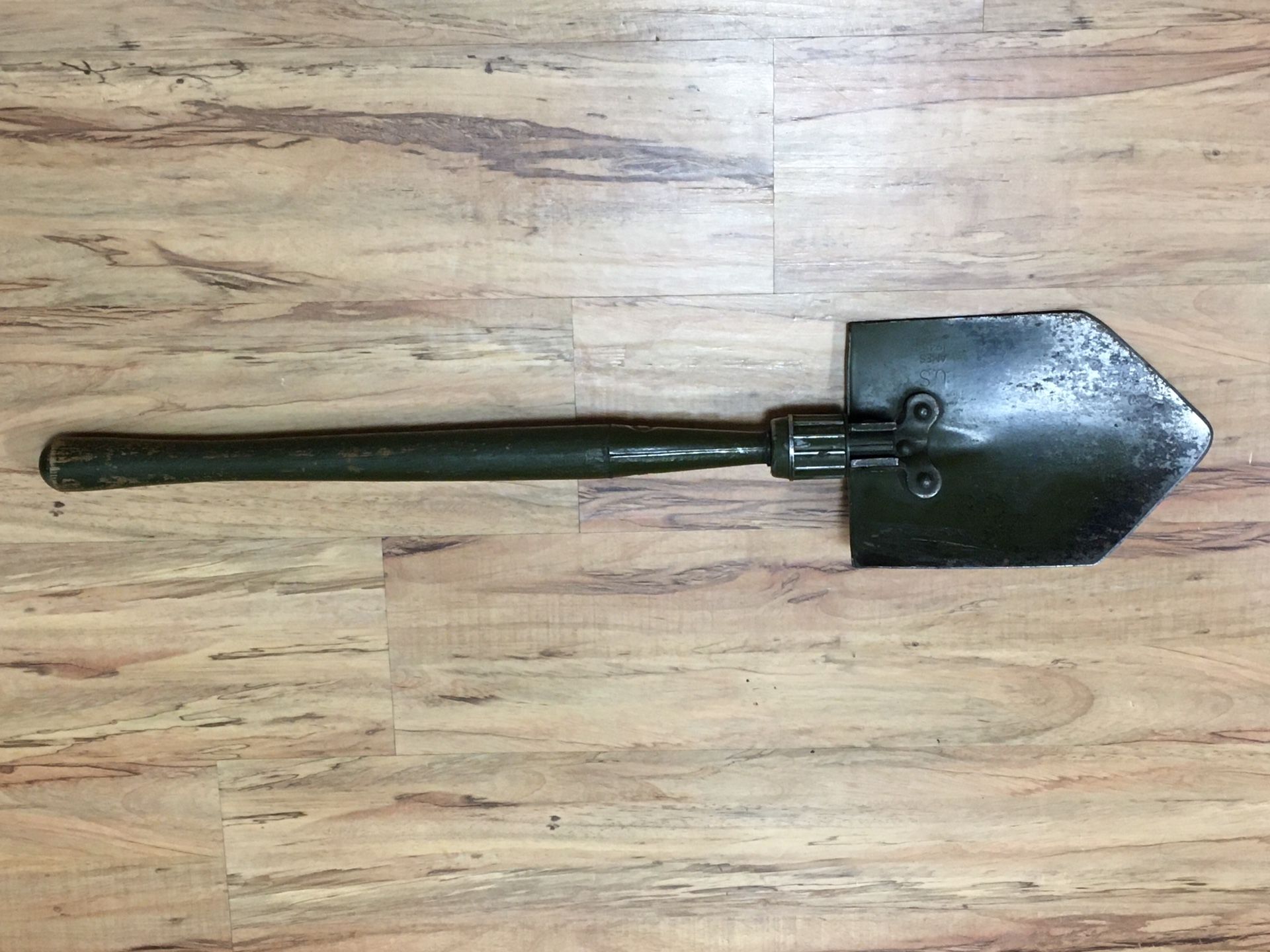 WW2 US army Entrenching Tool AMES 1945