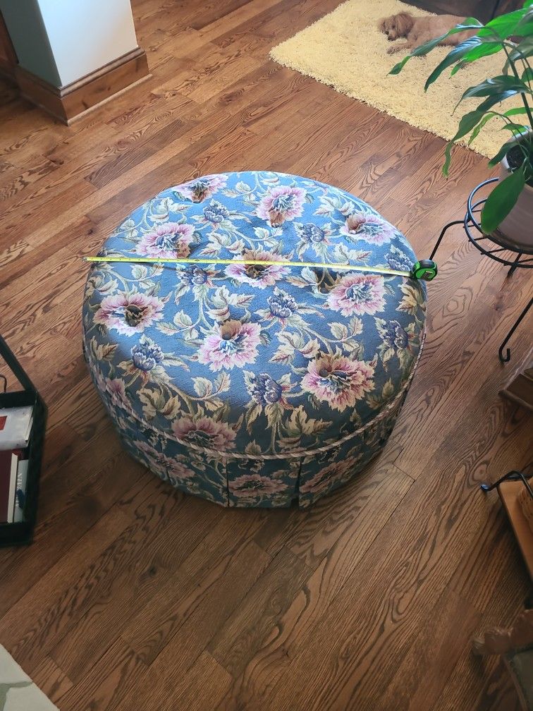 Coffee Table And Autium