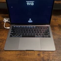 MACBOOK PRO