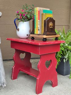 Vintage Cottagecore Heart Cut Out Small Accent Table Plant Book S