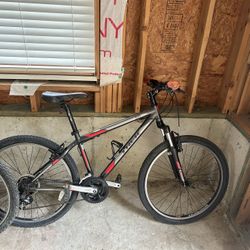Trek Mountain Bike, Black/grey/red Size Frame 16