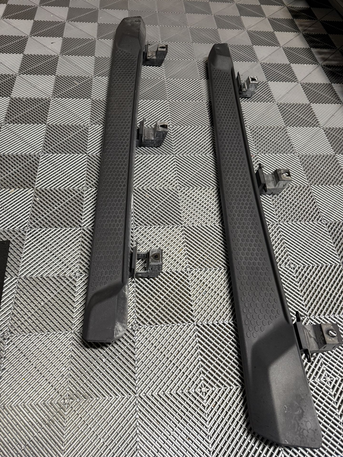 Jeep Wrangler Side Steps (JL OEM)