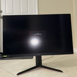 LG UltraGear 32" QHD 2K 1440p Gaming Monitor HDR10 165hz 1ms Freesync 32GN63T-B