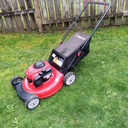 Troy-Bilt 21" rear bager not self-propelled gas lawn mower runs great 