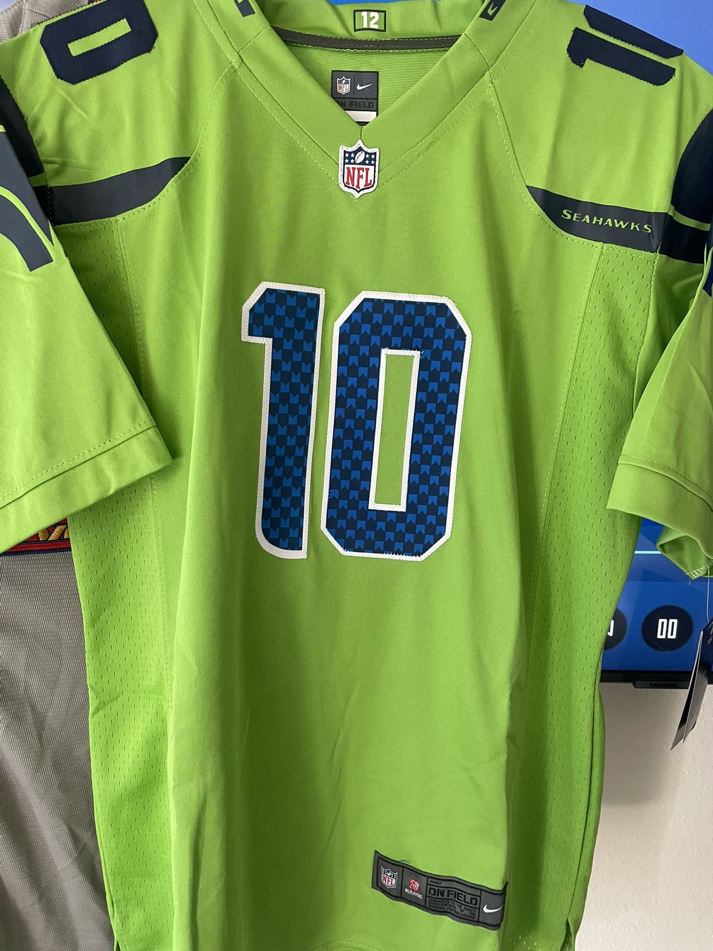 Seattle Seahawks Cooper Kupp Women’s Large Jersey