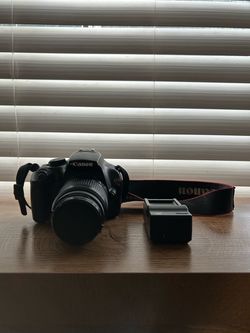 Canon Rebel T3 DSLR Camera