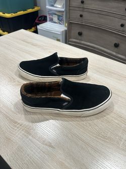 Vans Classic Suede Slip-on w/Brown Faux Fur Lining Men's 10.5/Women 12 BLACK