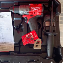 Milwaukee M18 Fuel Hammer Drill Gen 4 W/ Case