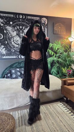 Scummy Bears Fuzzy Rave Cloak