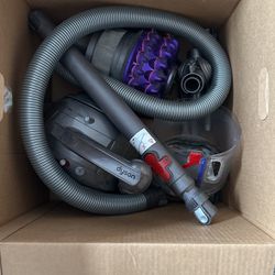 Dyson Vacuum With Accessories 