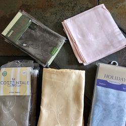 New Linen Sets of Napkins 5 Different Colors