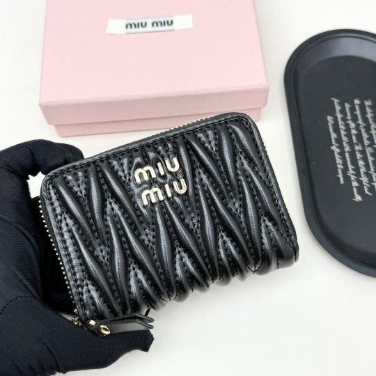🎀Brand: miumiu 793