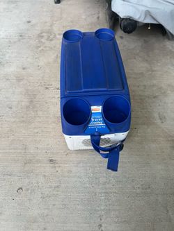 Rubbermaid Portable car plug in cooler
