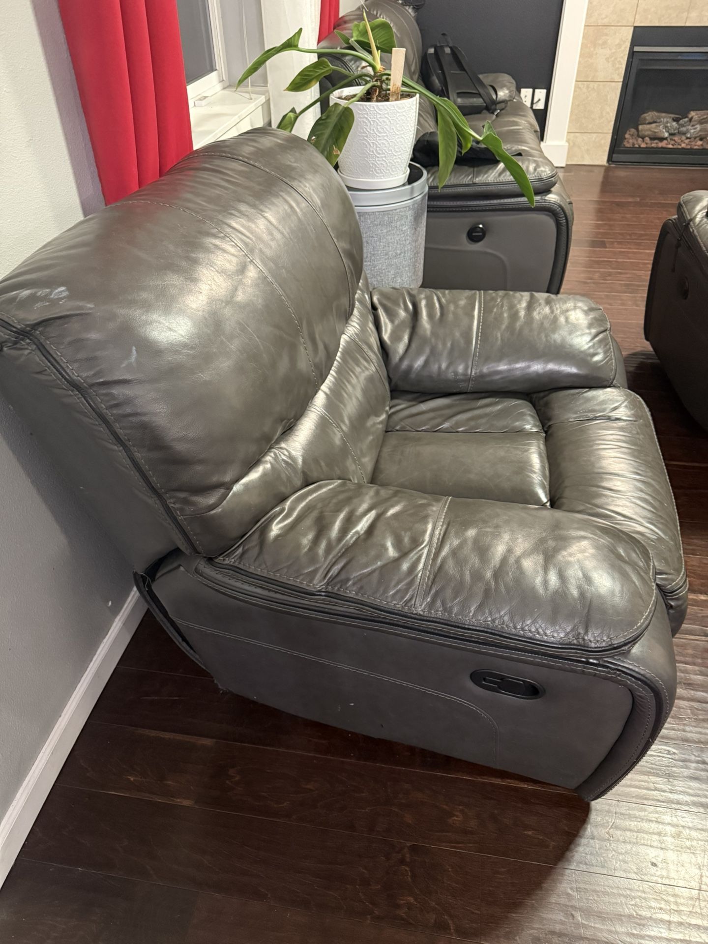 Recliner sofa