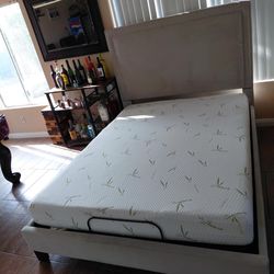 Queen size adjustable bed