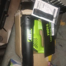 Like New Leaf Blower With One Battery And Charger It Works