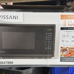 NEW MICROWAVE Countertop Compact w/ Safety Lock 