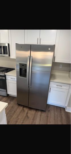 GE Stainless Steel Side-by-Side Refrigerator