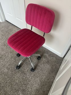 Hit Pink Desk Chair