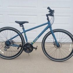 Co-op Cycles (REI BRAND) 1.1 HYBRID 24 Speed Aluminum Hybrid Bicycle  Like New 