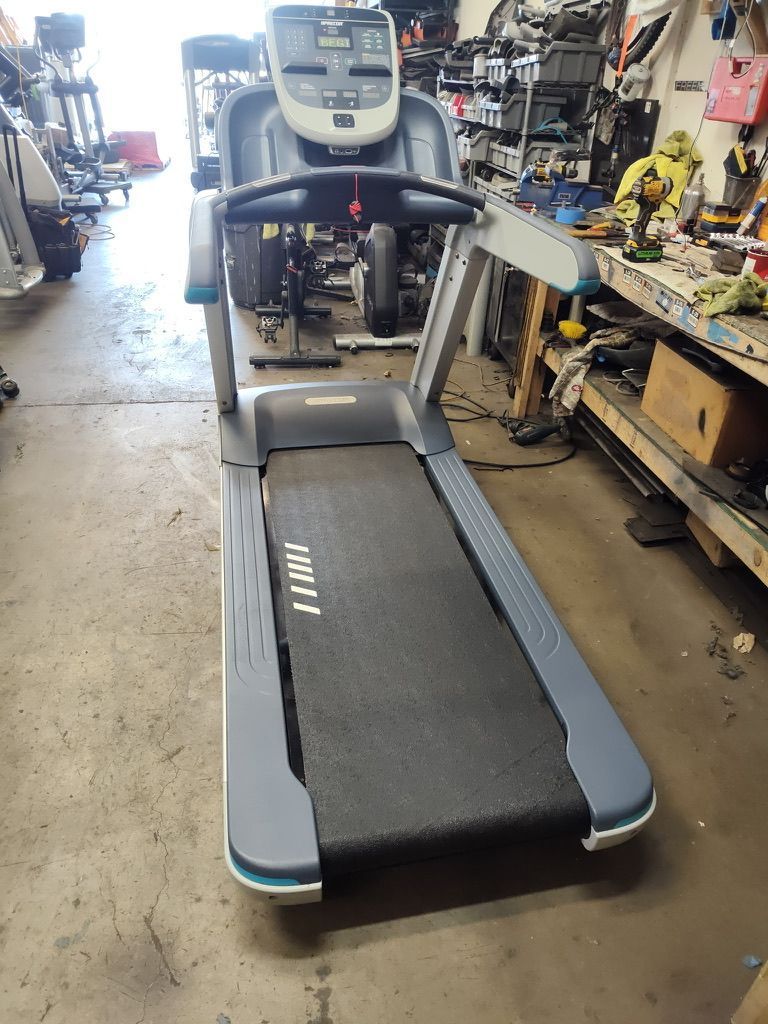 Precor 811 TRM V2 Treadmill Refurbished 