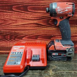 Milwaukee 1/4in Hex Impact Drill (2953-20) w/ 5Ah Battery and Charger 