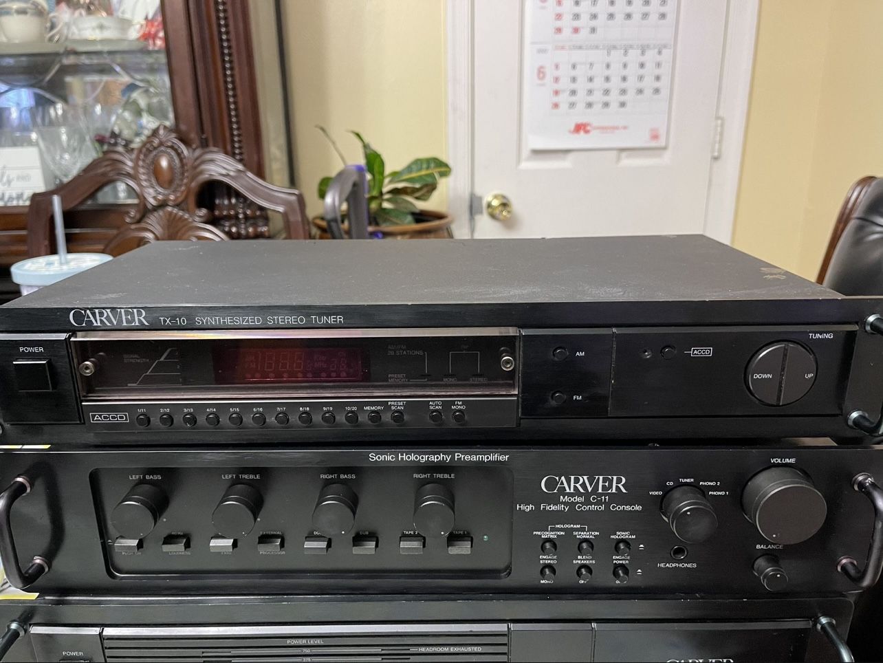 CARVER C11 PRE AMP AND CARVER TX 10 TUNER. GREAT WORKING CONDITION !