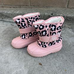 LIKE NEW The Children’s Place Toddler Girls All Weather Snow Boots - Size 8 