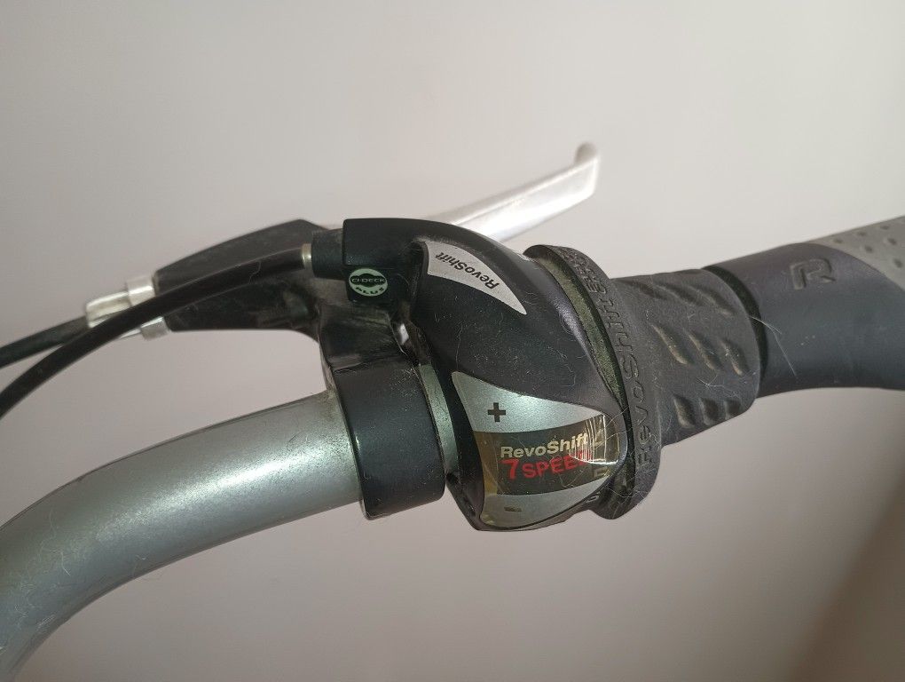 raleigh venture 7 speed