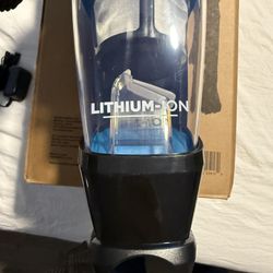 Blue Bissell Featherweight Cordless Stick Vacuum, 3061 With Charger