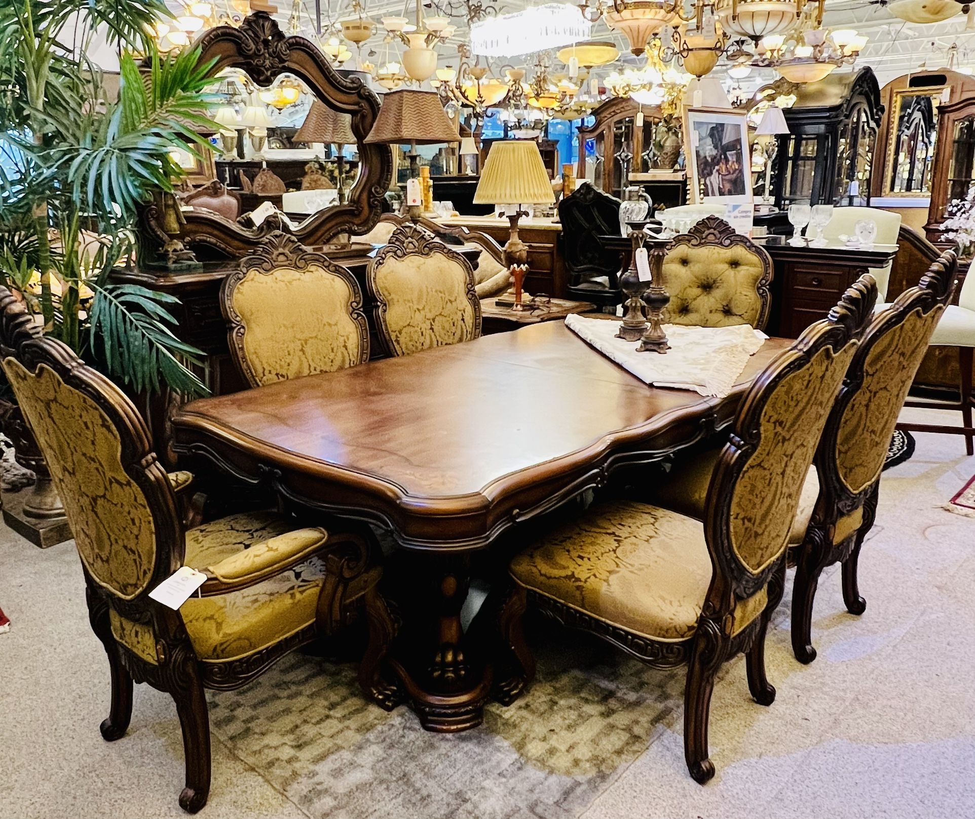 AICO By Michael Amini CHATEAU BEAUVAIS 8 Chairs Dining room Set