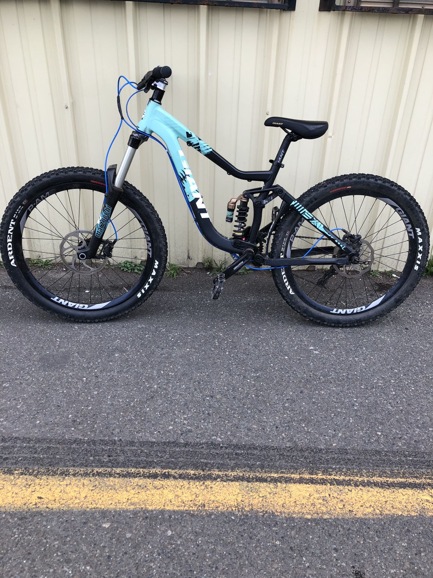 Giant downhill full suspension for sale nice bike a lot of fun just don’t ride anymore $1000 obo bike was 2700 new. Will also entertain trades.