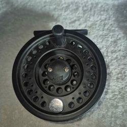 Cortland Disc Drag Fly Fishing Reel Pre-Spooled w/ Fly Line Adjustable Drag