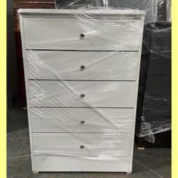 5 drawers dresser / Five drawers dresser