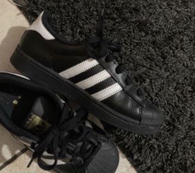 Boys adidas superstar size 1