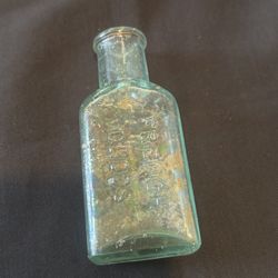 Antique Whitemore Boston French Gloss Bottle.