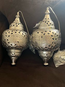 Hanging lamps